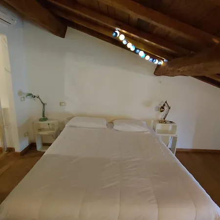 Moka And Flats 피사